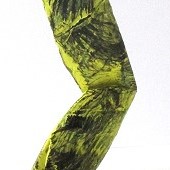 ohne titel, 2024, papierobjekt, ca. 48x6 cm, copyright vg bildkunst + axel hptner